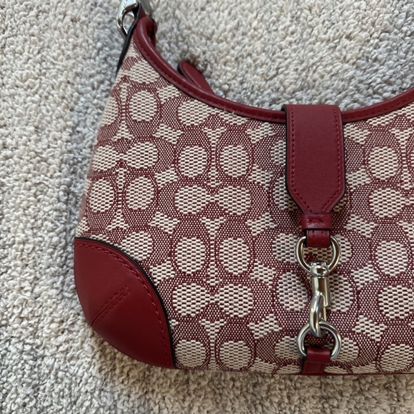 Coach Hamptons Hobo Bag In Signature Textile Jacquard Ruby Silver - Picture 9 of 11
